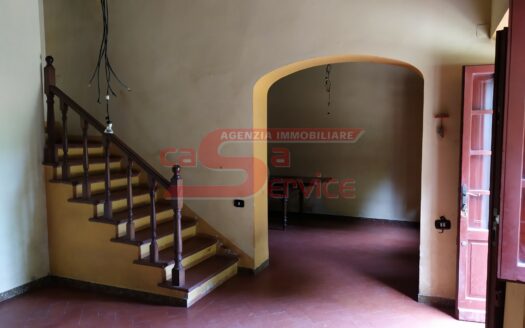 Serravalle Pistoiese, zona Masotti, colonica libera su 3 lati
