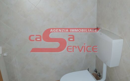 Monsummano Terme, zona centro, ufficio con 4 studi