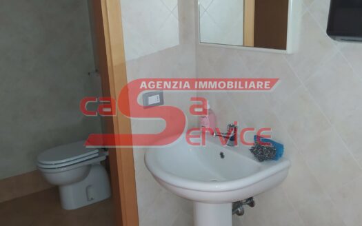 Monsummano Terme, zona centro, ufficio con 4 studi