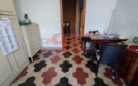 Massa e Cozzile, loc. Margine Coperta, Casa Indipendente