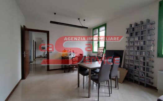 Montecatini Terme, zona centro, ufficio con due garage e cantina