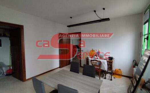 Montecatini Terme, zona centro, ufficio con due garage e cantina