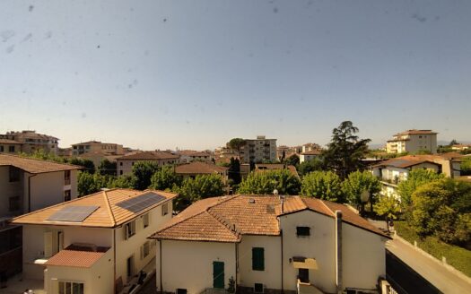 Montecatini Terme, zona nord, villa con giardino