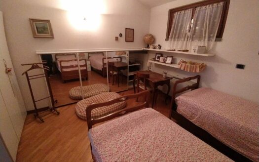 Montecatini Terme, zona Casina Rossa, Villetta Bifamiliare con 3 camere