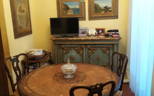 Montecatini Terme, zona Casina Rossa, Villetta Bifamiliare con 3 camere
