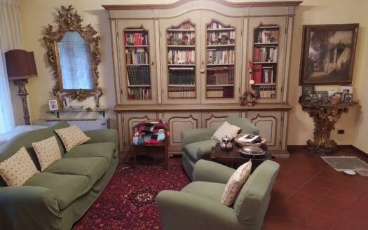 Montecatini Terme, zona Casina Rossa, Villetta Bifamiliare con 3 camere