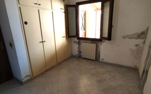 Monsummano Terme, zona Grotta Parlanti, Terratetto libero su due lati con una camera