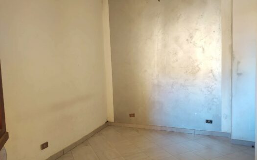 Monsummano Terme, zona Grotta Parlanti, Terratetto libero su due lati con una camera