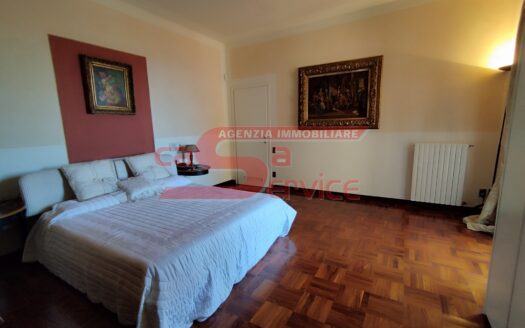 Monsummano Terme villa panoramica con giardino