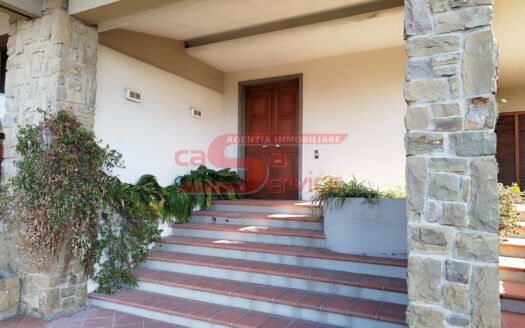 Monsummano Terme villa panoramica con giardino