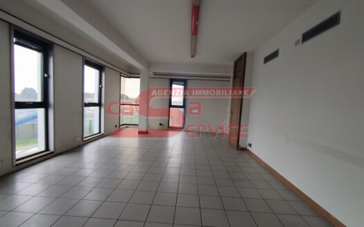 Montecatini Terme Ufficio 140 mq. con posti auto