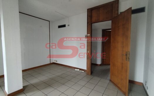 Montecatini Terme Ufficio 140 mq. con posti auto