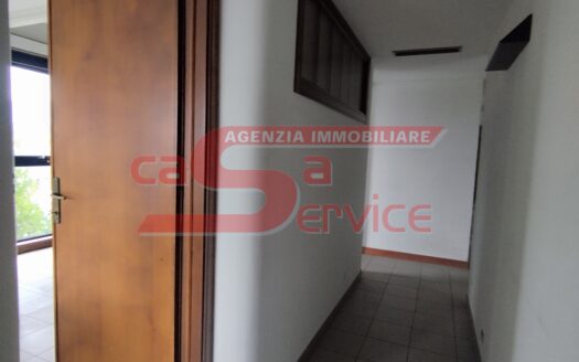 Montecatini Terme Ufficio 140 mq. con posti auto