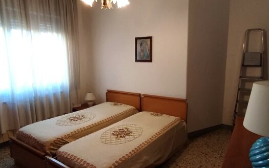 Monsummano Terme, zona le Case, Viareggina libera su quattro lati