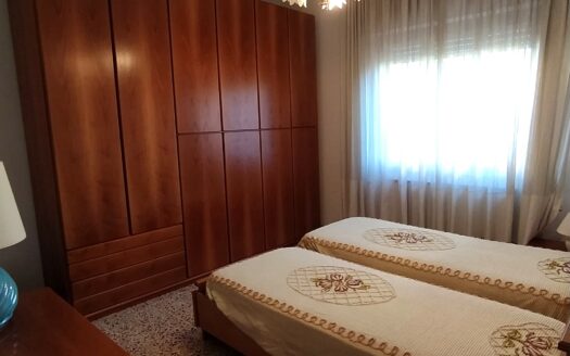 Monsummano Terme, zona le Case, Viareggina libera su quattro lati