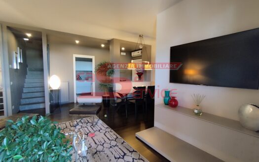 Montecatini Terme attico con terrazza in zona residenziale