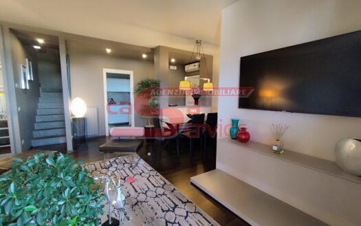 Montecatini Terme attico con terrazza in zona residenziale