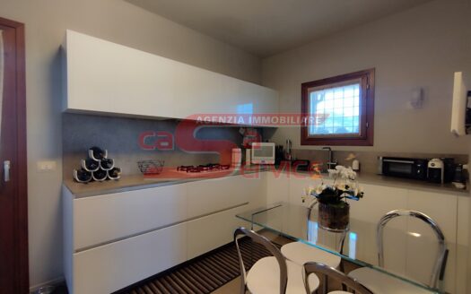 Montecatini Terme attico con terrazza in zona residenziale