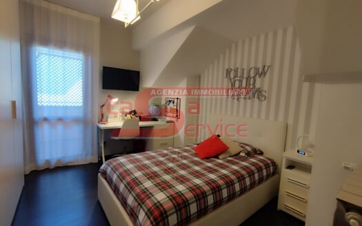 Montecatini Terme attico con terrazza in zona residenziale