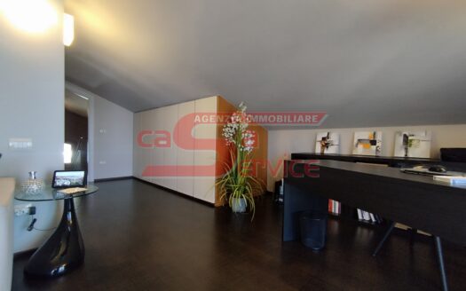 Montecatini Terme attico con terrazza in zona residenziale