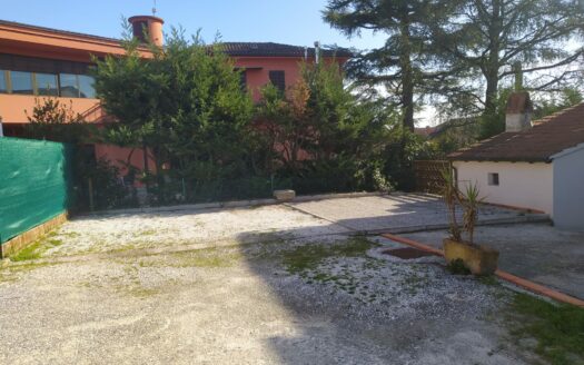 Buggiano, Zona centro, appartamento con due camere