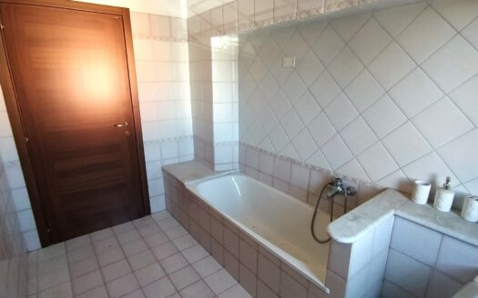 Buggiano, Zona centro, appartamento con due camere