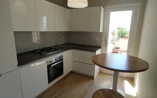 Monsummano Terme. Zona centrale. Appartamento con una camera