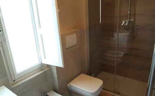 Monsummano Terme. Zona centrale. Appartamento con una camera