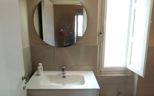 Monsummano Terme. Zona centrale. Appartamento con una camera