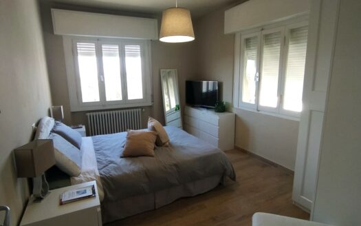 Monsummano Terme. Zona centrale. Appartamento con una camera