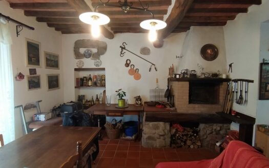 Montecatini Terme, Zona Nievole, Terratetto libero su tre lati