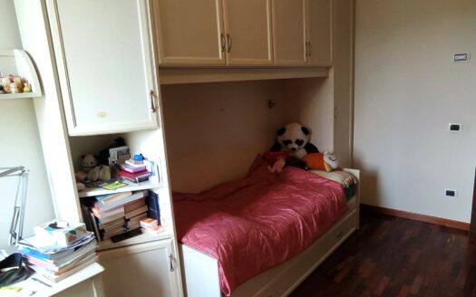 Monsummano Terme, località Le Case, villetta bifamiliare libera su tre lati