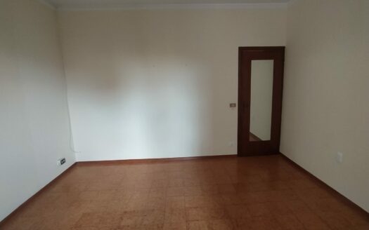 Montecatini Terme. Zona Nord, appartamento piano terra con tre camere