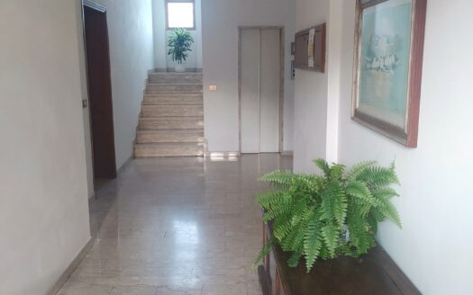 Montecatini Terme. Zona Nord, appartamento piano terra con tre camere