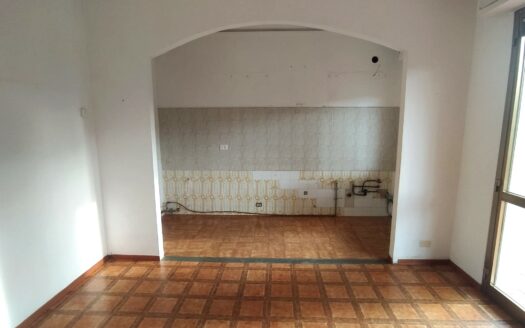 Montecatini Terme. Zona Nord, appartamento piano terra con tre camere