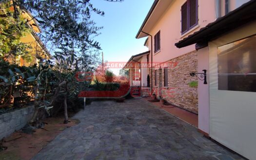 Pescia, Casa Singola