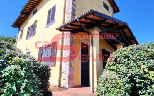 Villa Singola in Vendita a Montecatini Terme