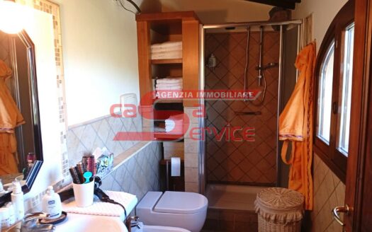 Serravalle Pistoiese. Ponte di Serravalle, appartamento panoramico