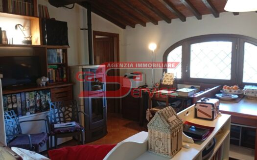 Serravalle Pistoiese. Ponte di Serravalle, appartamento panoramico