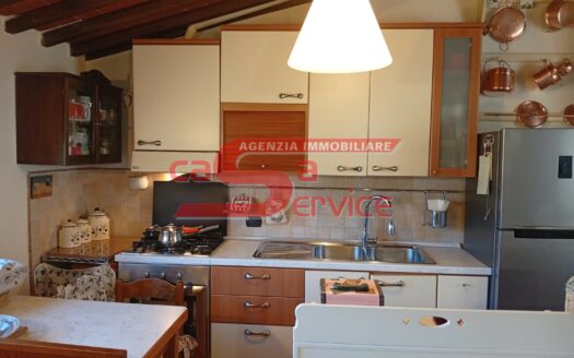 Serravalle Pistoiese. Ponte di Serravalle, appartamento panoramico