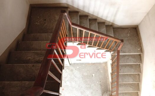 Montecatini Terme. Zona Nord. Unifamiliare da ristrutturare