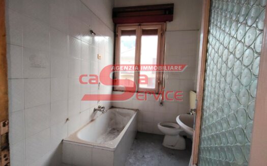 Montecatini Terme. Zona Nord. Unifamiliare da ristrutturare