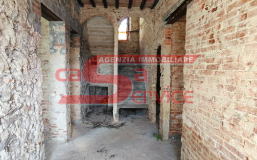 **Colonica in Vendita a Montecatini Terme**