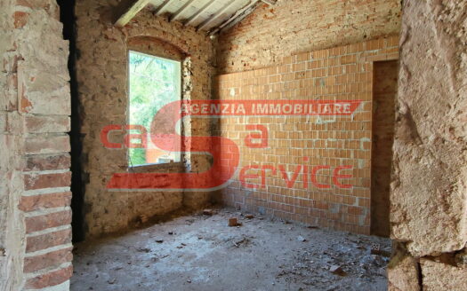 **Colonica in Vendita a Montecatini Terme**