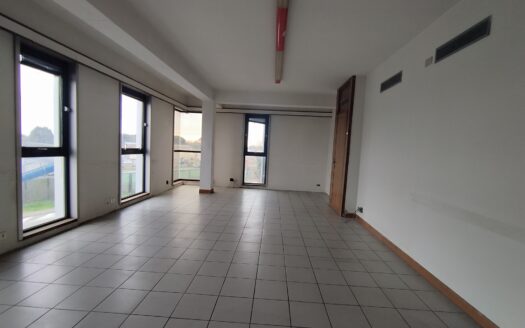 Montecatini Terme ufficio 225 mq. con posti auto