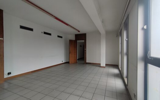 Montecatini Terme ufficio 225 mq. con posti auto