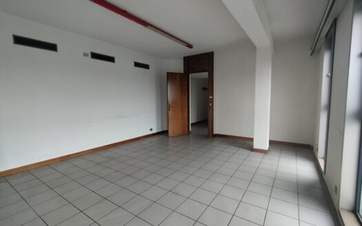 Montecatini Terme ufficio 225 mq. con posti auto