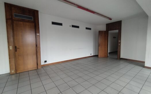 Montecatini Terme ufficio 225 mq. con posti auto