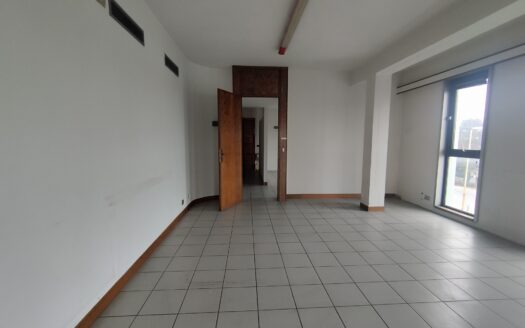 Montecatini Terme ufficio 225 mq. con posti auto