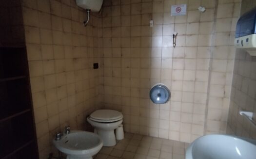 Montecatini Terme ufficio 225 mq. con posti auto